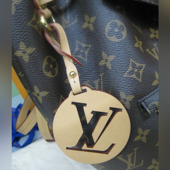 Louis Vuitton Montsouris PM Backpack Brown Monogram With LV Logo Charm - Picture 5 of 10